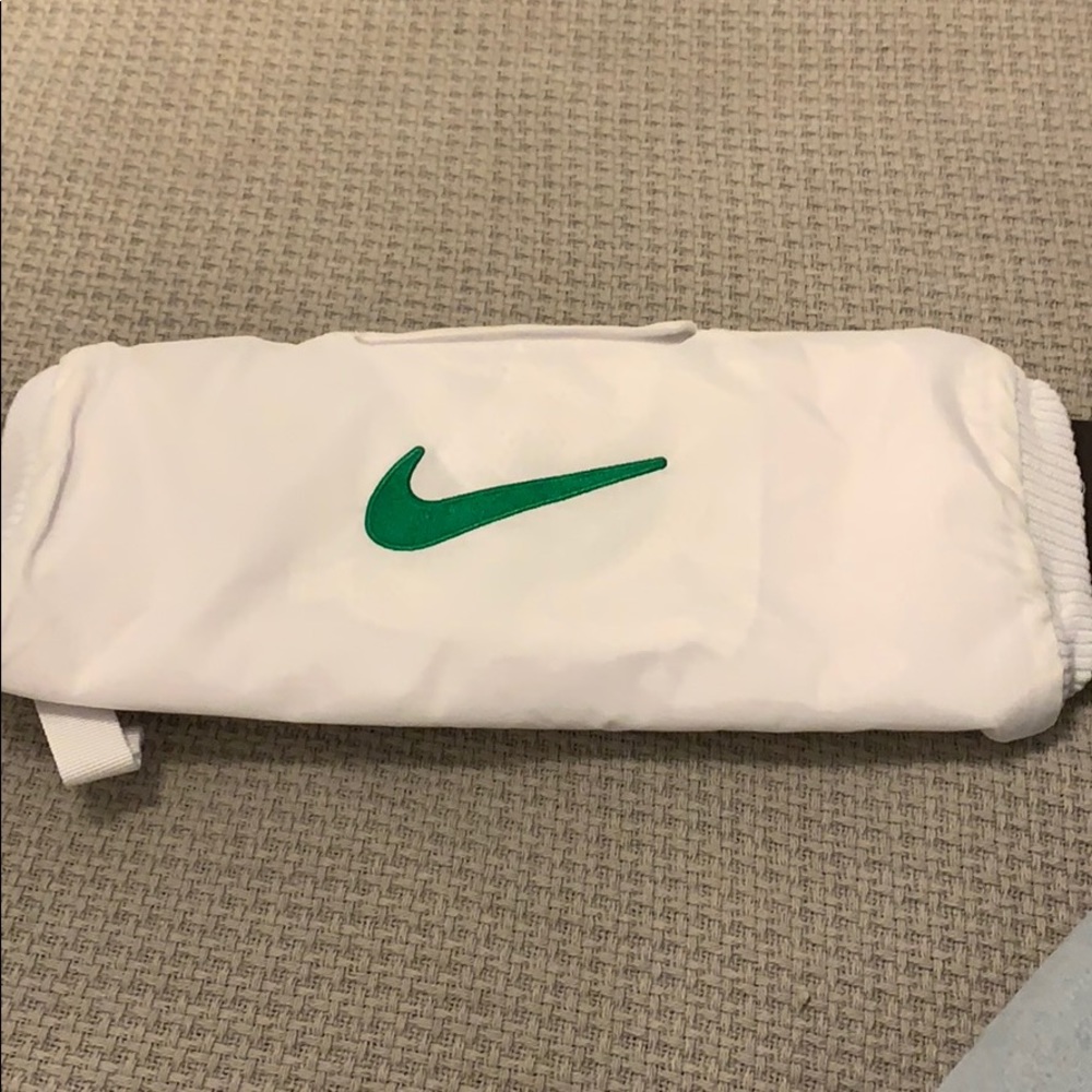 Nike Thermo Handwarmer
